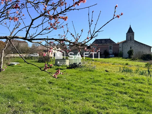Grand terrain constructible 1697 m2