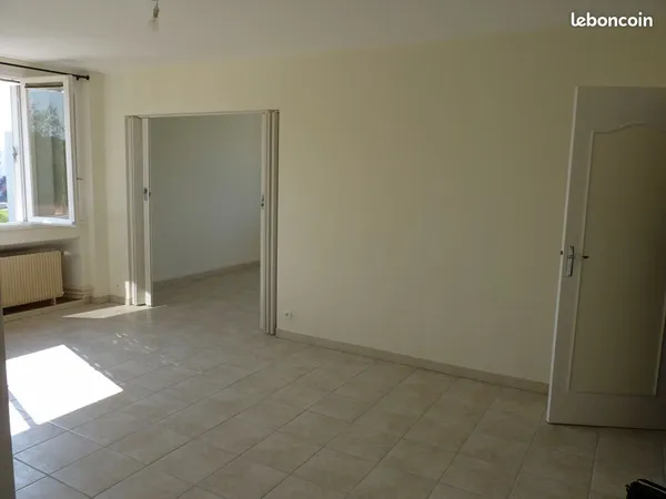 Bel appartement F3 dans résidence sécurisée, très lumineux