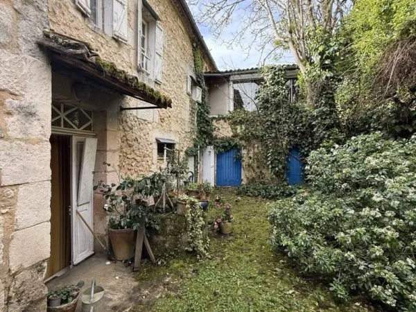 Maison 10 pièces 347 m²