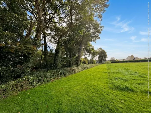 Terrain 850 m²