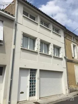 Maison de ville à louer à Angoulème Charente
