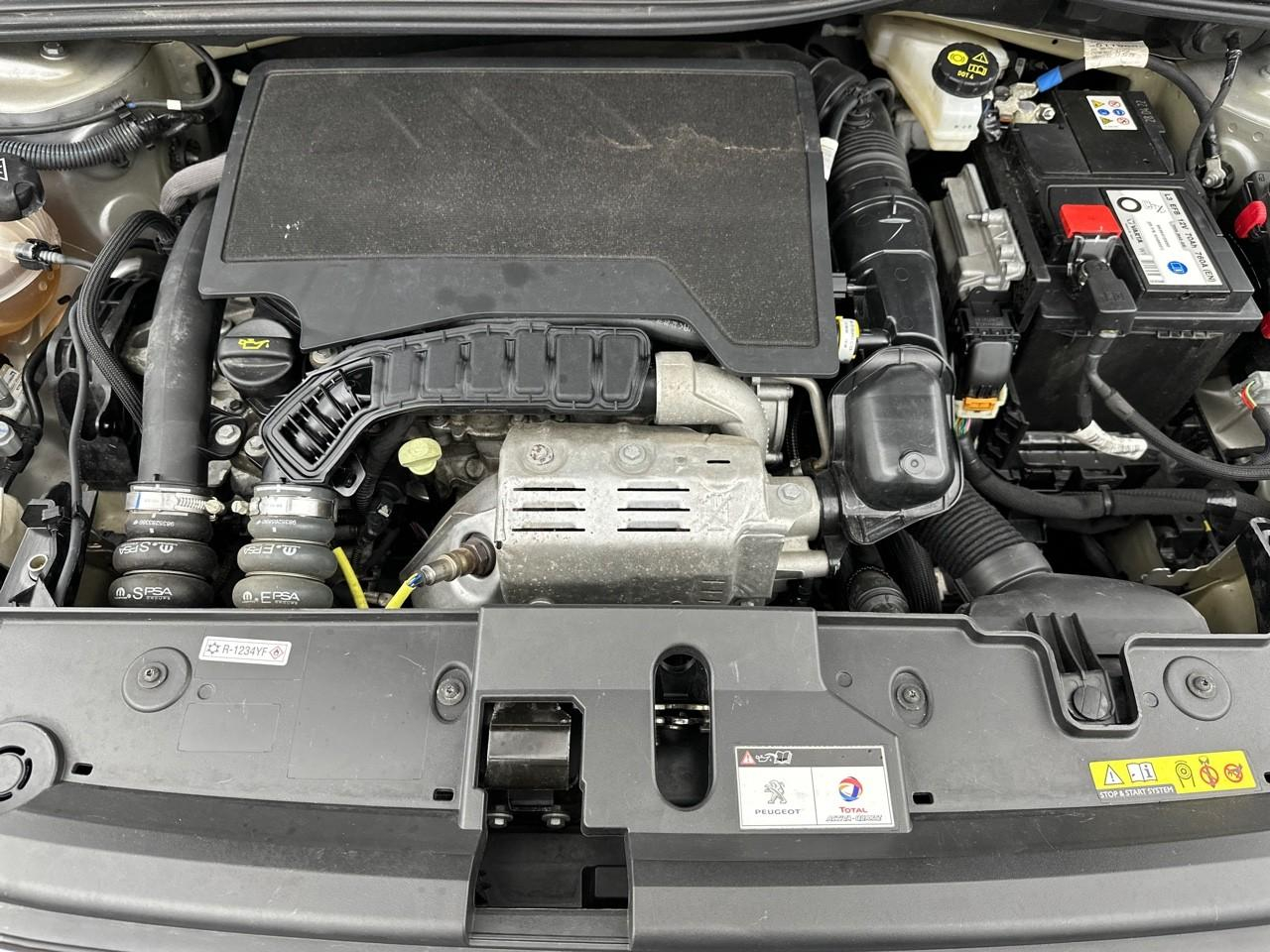 Peugeot 208 puretech 100 s&s bvm6 allure — photo 13