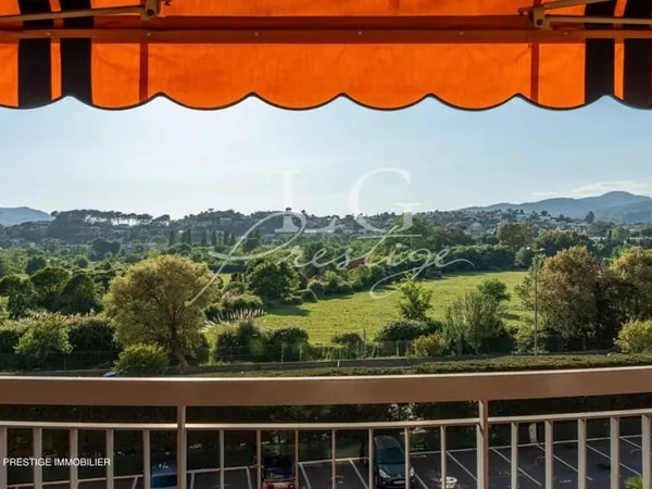 Studio 1 pièce 40 m²