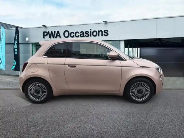 Fiat 500 3+1 e 118ch pack confort &amp; style my23 — photo 4