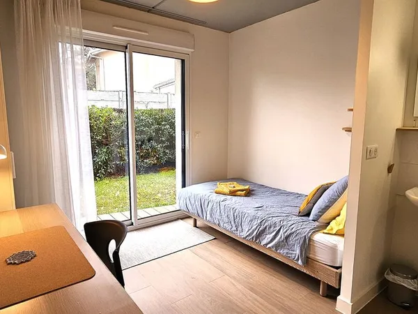 Chambre de 13m2 à louer sur Pessac