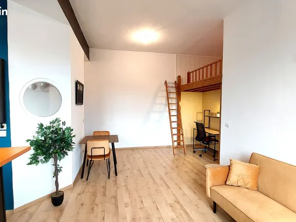 T2 47m² meublé refait à neuf à Saint-Genest-Lerpt. Très calme