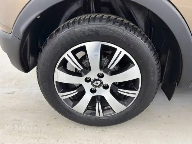 Renault Captur tce 120 energy — photo 31