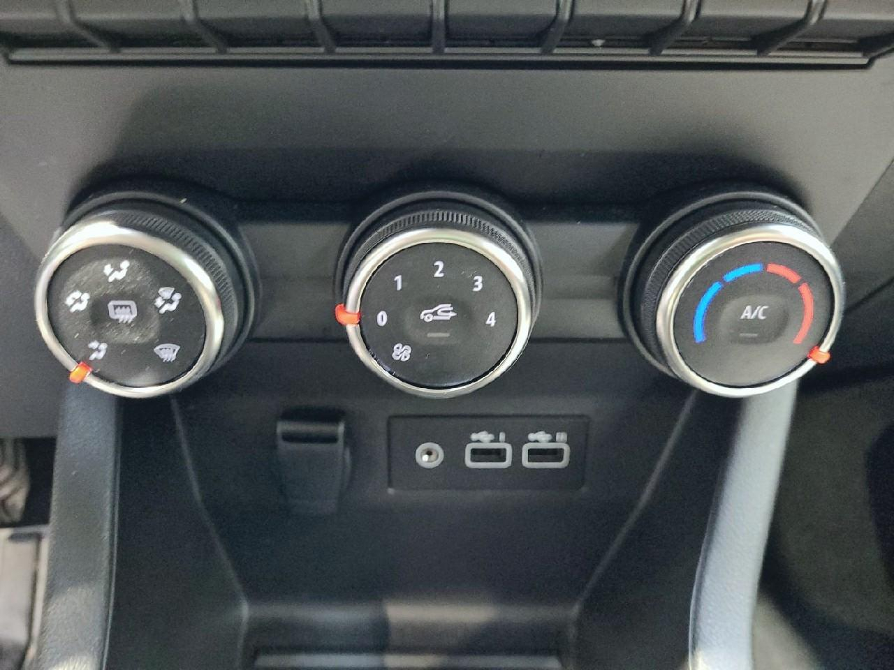 Renault Clio evolution blue dci 100 -25 — photo 21