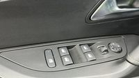 Peugeot 2008 1.2 PureTech 130ch S&S GT — photo 19