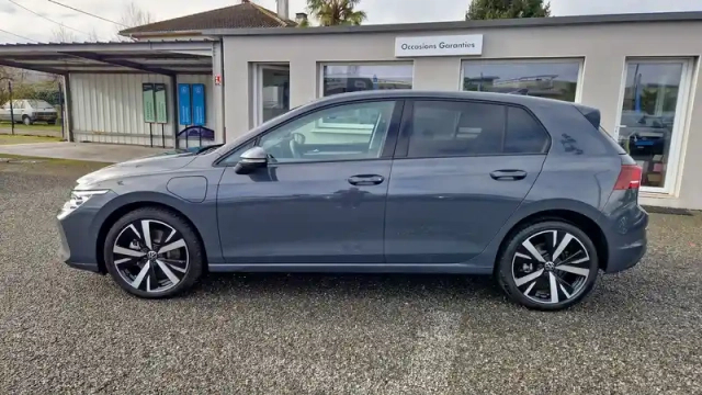 Volkswagen Golf 1.5 ehybrid 204 dsg6 — photo 2