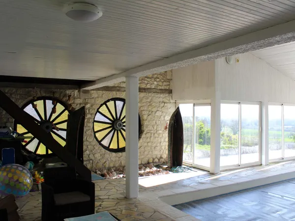 Maison 7 pièces 269 m²