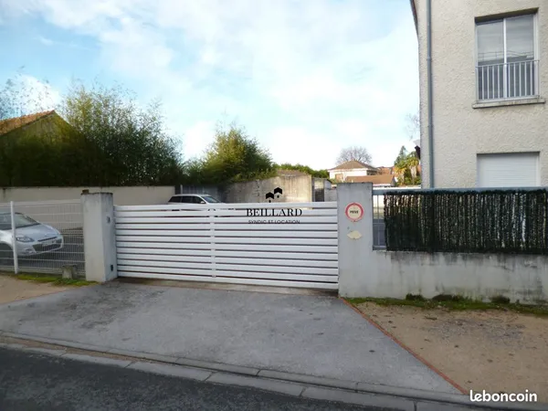 Parking/box 1 m² Pau