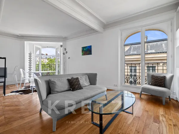 Appartement d'angle avec vues dégagées - Odéon, Paris 6e