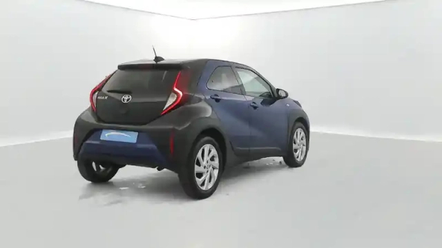 Toyota Aygo x 1.0 vvt-i 72 s-cvt — photo 30