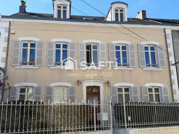Maison 10 pièces 280 m²