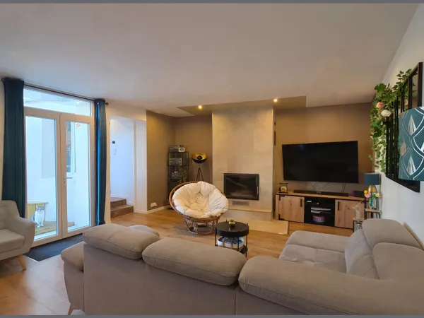 Maison 4 chambres + bureau et T2 rénovés au coeur de Saint-Georges
