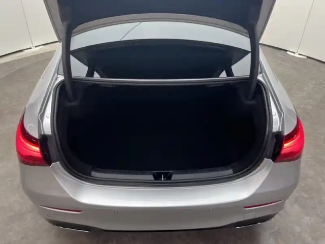 Mercedes Classe A 180 berline amg line — photo 10