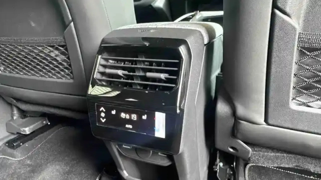 Peugeot 5008 hybrid 145 e-dcs6 — photo 85