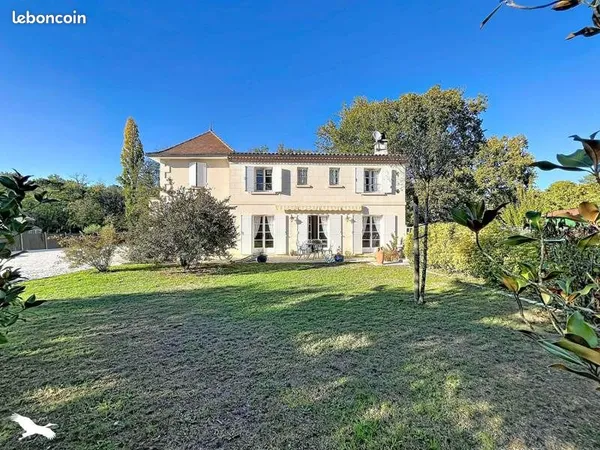 Maison 8 pièces 184 m²