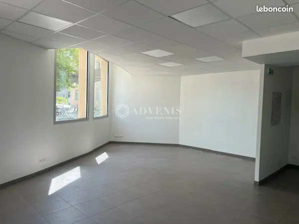 Local commercial 96 m²