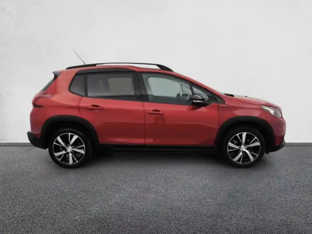 Peugeot 2008 1.2 puretech 110ch s&amp;s bvm5 — photo 3
