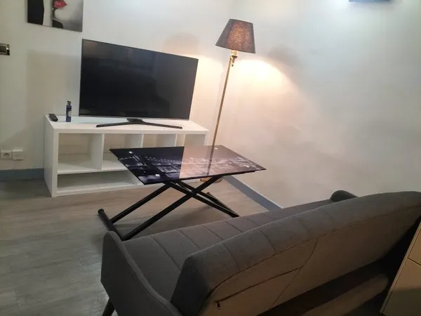 Loue appartement 26m² meublé Paris 9ème