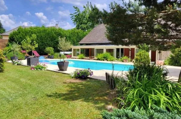 Maison 8 pièces 145 m²