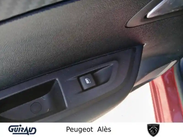 Peugeot 2008 puretech 130 s&amp;s bvm6 — photo 35