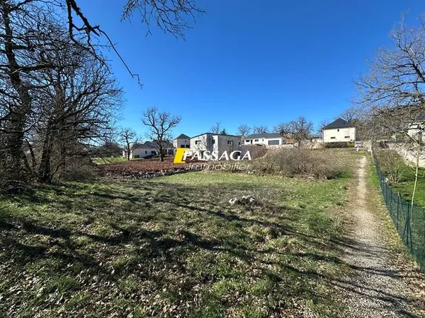 A VENDRE - Terrain à bâtir 1 303 m² - CAMPEYROUX