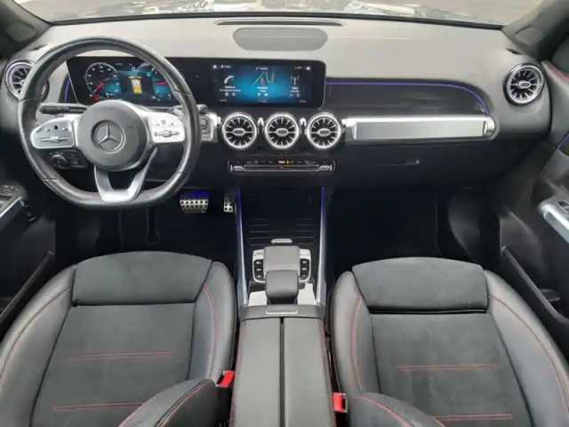 Mercedes Glb 200 d amg line — photo 22