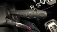 Peugeot 2008 1.5 BlueHDi 130ch S&S Allure EAT8 — photo 23