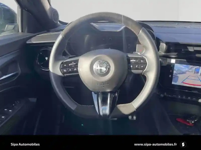 Alfa Romeo Junior 1.2 ibrida 145 ch e-dct6 q4 — photo 82