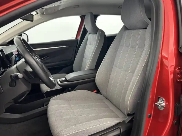 Renault Megane e-tech ev40 130ch standard charge — photo 9