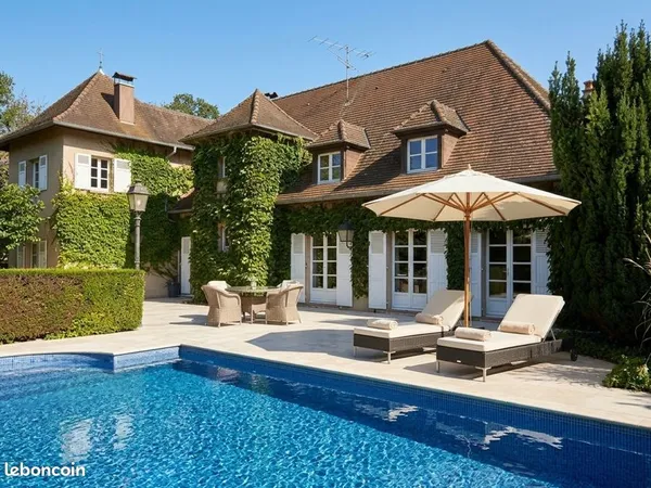 Coup de coeur - villa de caractere de 5p- bien rare- magnifique jardin avec piscine