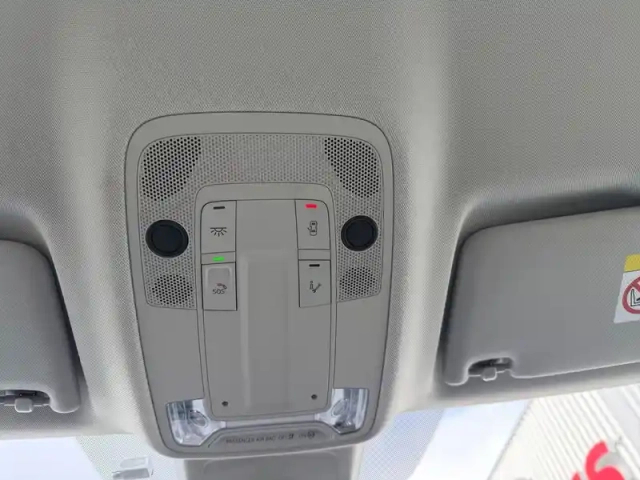 Audi Q3 35 tfsi 150 ch — photo 16