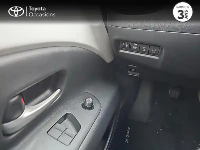 Toyota Aygo X 1.0 vvt-i 72ch dynamic my24 — photo 15