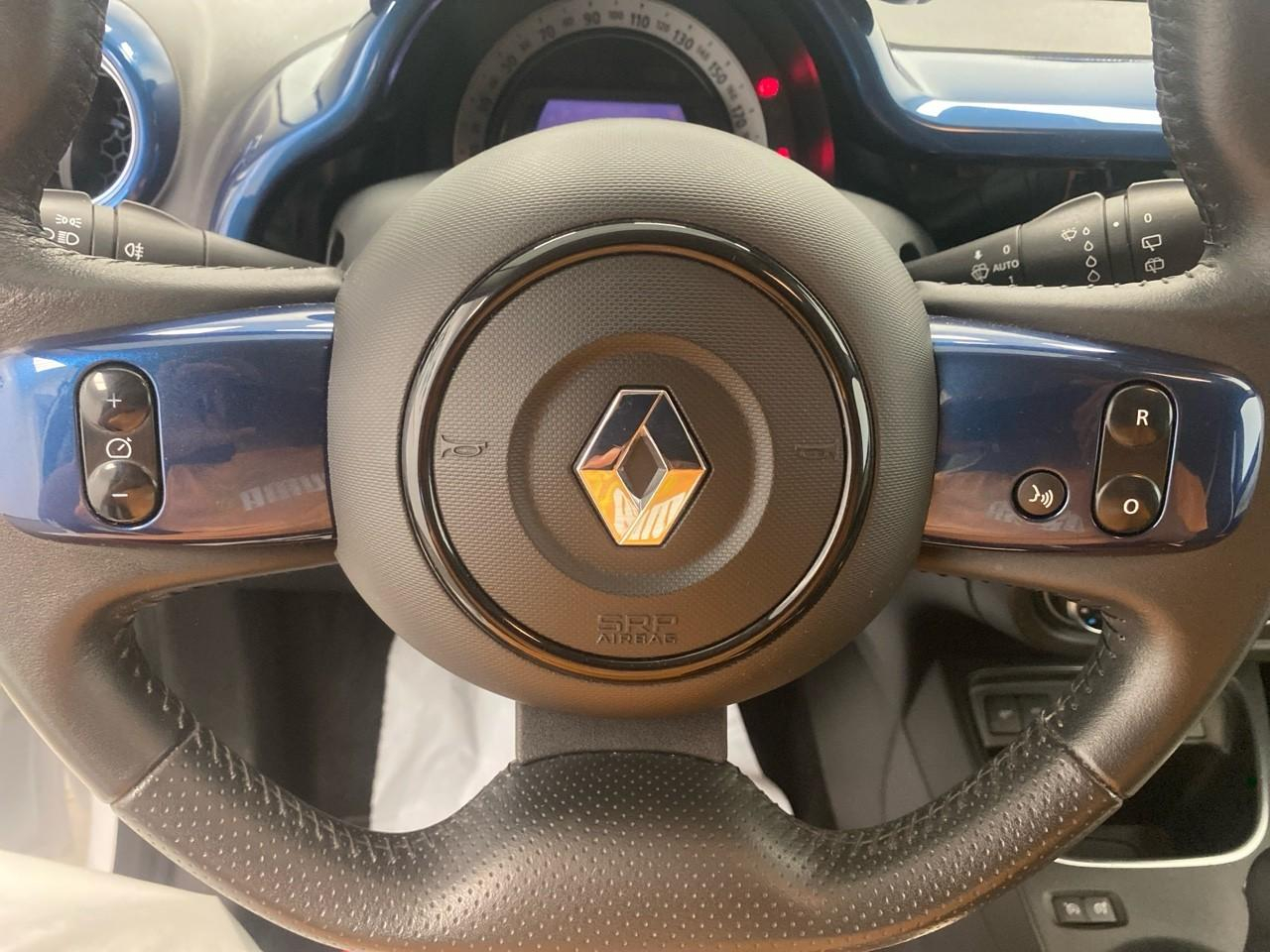 Renault Twingo iii tce 95 edc signature — photo 16