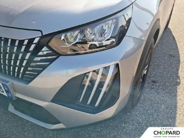 Peugeot 2008 hybrid 145 e-dcs6 — photo 24