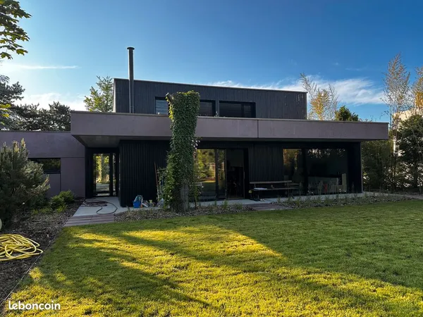 Maison d'architecte 190 m² avec terrain arboré - Colmar Quartier Sud