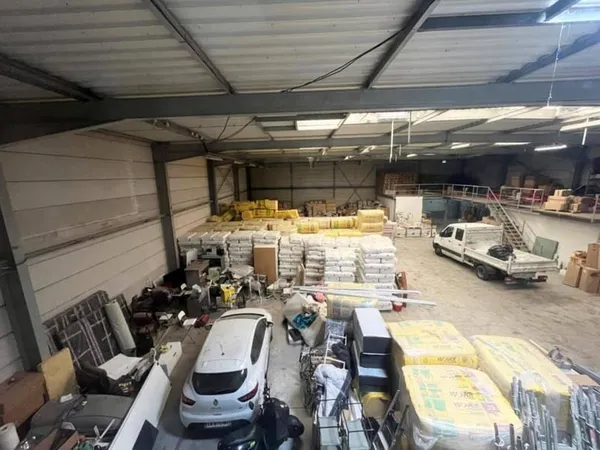 Local d'activité 1280 m²