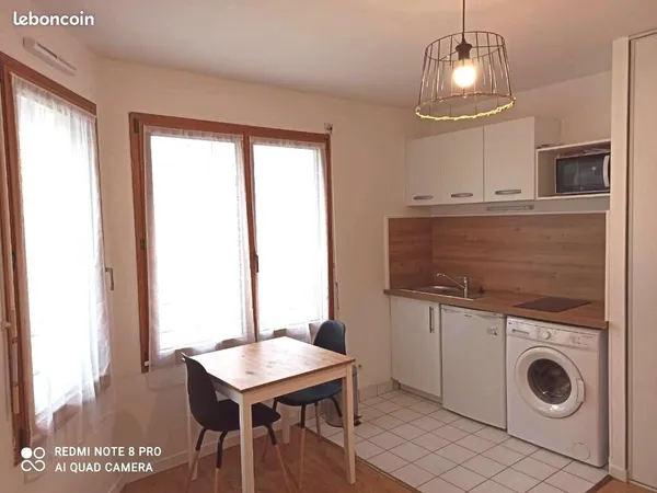 Studio meublé 20m2 Nantes Centre, Tramway ligne 1, Machines de l'île, 580 euros CC