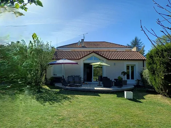 Maison 8 pièces 162 m²