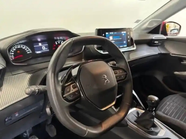 Peugeot 208 1.2 100 style clim /carplay / régulateur — photo 5