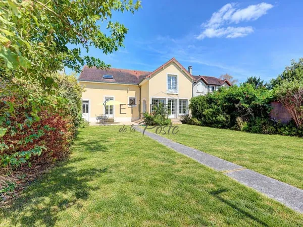 Maison 9 pièces 168 m²