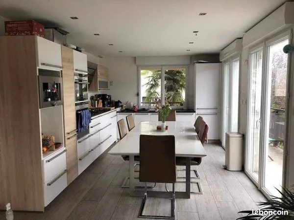 Chambre 24 m² dans maison en colocation 5 personnes Mérande, Chambéry