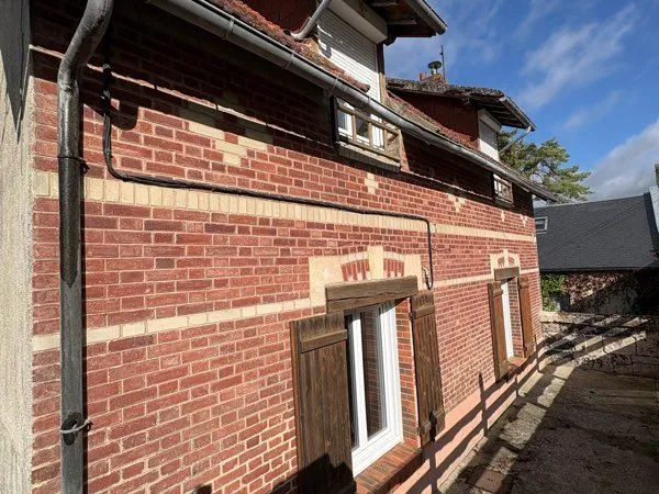 Maison ancienne en brique