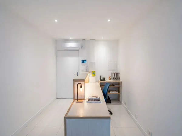 Centre médical - Local médical / paramédical / bien-être d'une superficie de 78m² en RDC + grand par