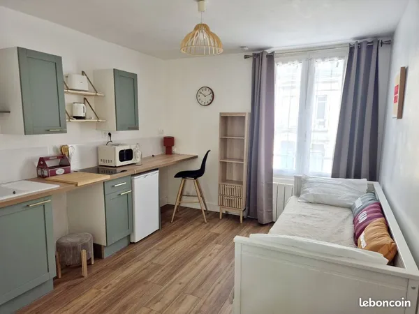 Studio cosy meublé refait à neuf