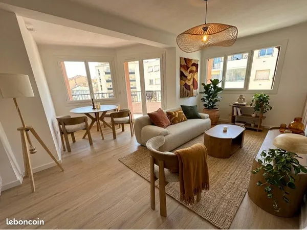 T3 69m2 Rénové - Terrasse - Grand Séjour - Barbès