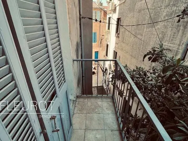 Studio 1 pièce 28 m²